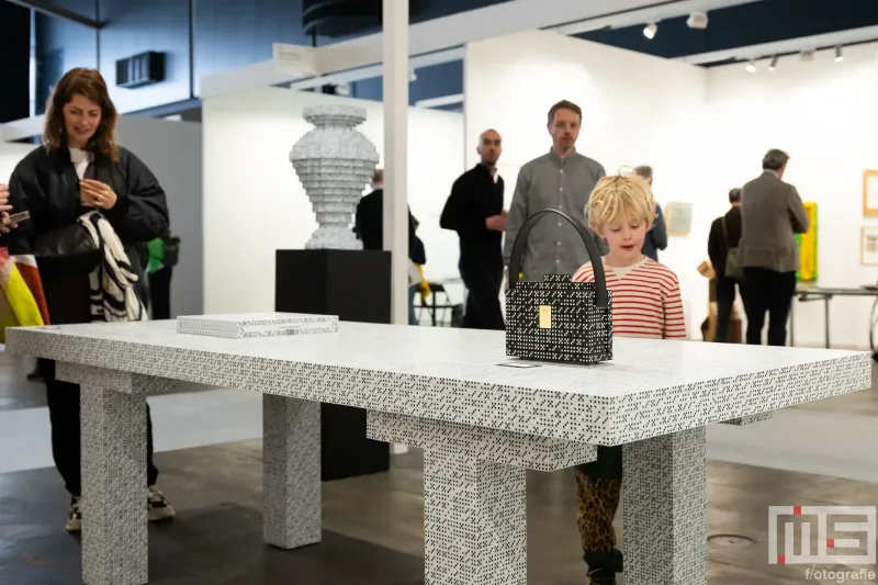 Diederik Schneemann met Lucky Dice op de kunstbeurs Art Rotterdam 2025 in de Ahoy Rotterdam