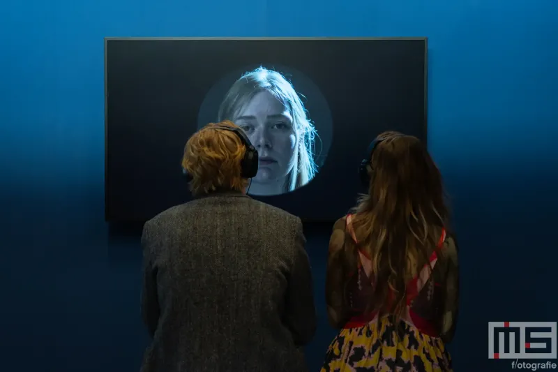 De bezoekers van Projections op de kunstbeurs Art Rotterdam 2025 in de Ahoy Rotterdam