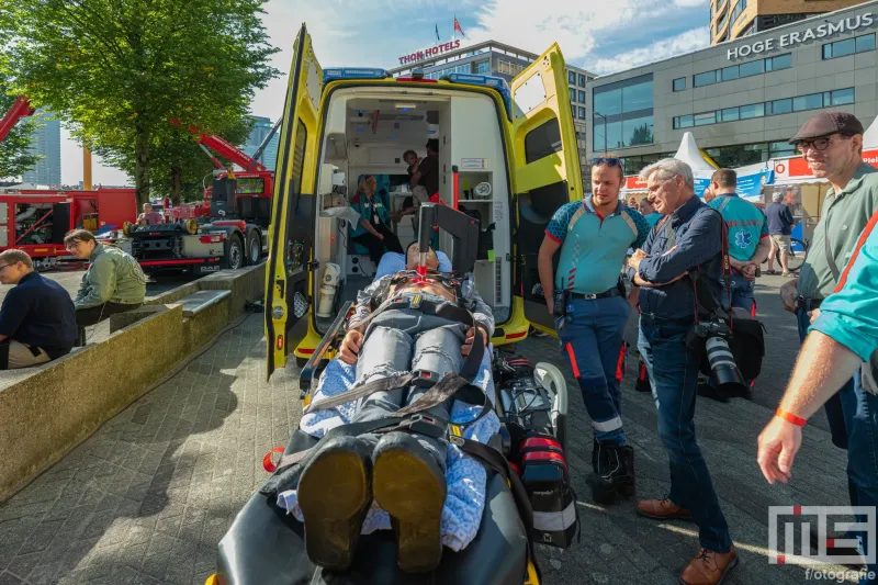Hartmassageapparaat demonstratie tijdens de Wereldhavendagen in Rotterdam