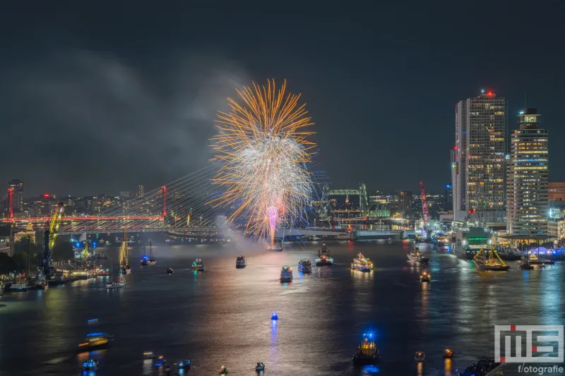 De Wereldhavendagen bieden het avondprogramma met vuurwerk voor het hele gezin in Rotterdam