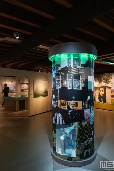 Nederlands Fotomuseum heropent in verbouwd Santos-pakhuis met schitterende peperbus