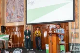 Jaasír Linger tijdens de uitreiking van De Rotterdamse Kunstprijzen 2026 op het stadhuis in Rotterdam