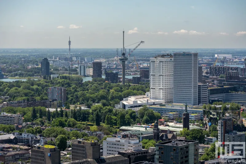 Het uitzicht op de Euromast vanuit de POST Rotterdam tijdens de Dag en Nacht van de Architectuur in Rotterdam