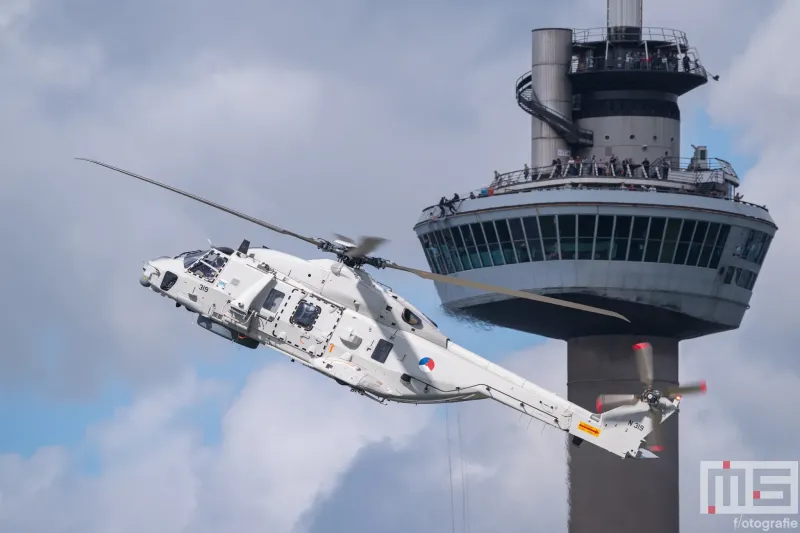 Een NH90 van de Koninklijke Luchtmacht tijdens de Wereldhavendagen