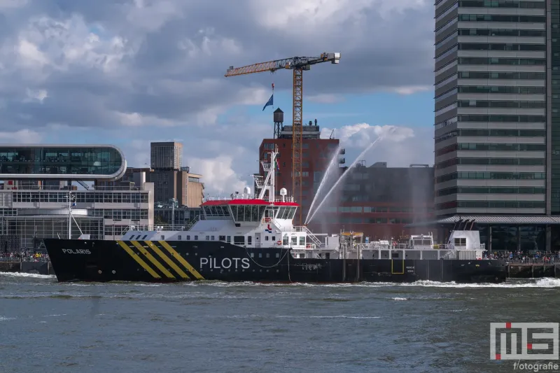 Een loodsboot van het Loodswezen tijdens de Wereldhavendagen