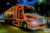 De Coca Cola Kersttruck op de Coolsingel in Rotterdam Centrum