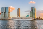 Te Koop | Het cruiseschip MS Artania aan de Cruise Port in Rotterdam