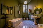 De authentieke badkamer in Casa Mila in Barcelona