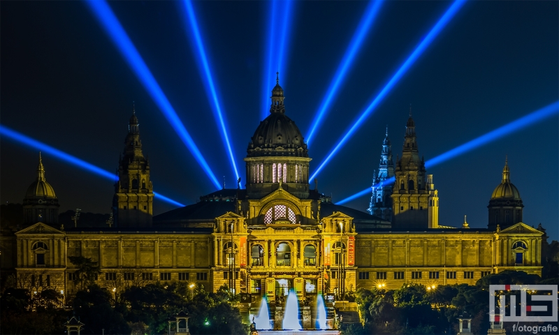 Het museum Nacional d'art de Catalunya in Barcelona by Night