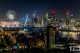 Te Koop | Het Nationale Vuurwerk bij de Erasmusbrug met de Wilhelminapier in Rotterdam