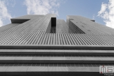 Het gebouw De Rotterdam door Rem Koolhaas in Rotterdam