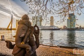 Het oude terras van het Wereldmuseum in Rotterdam tijdens zonsopkomst