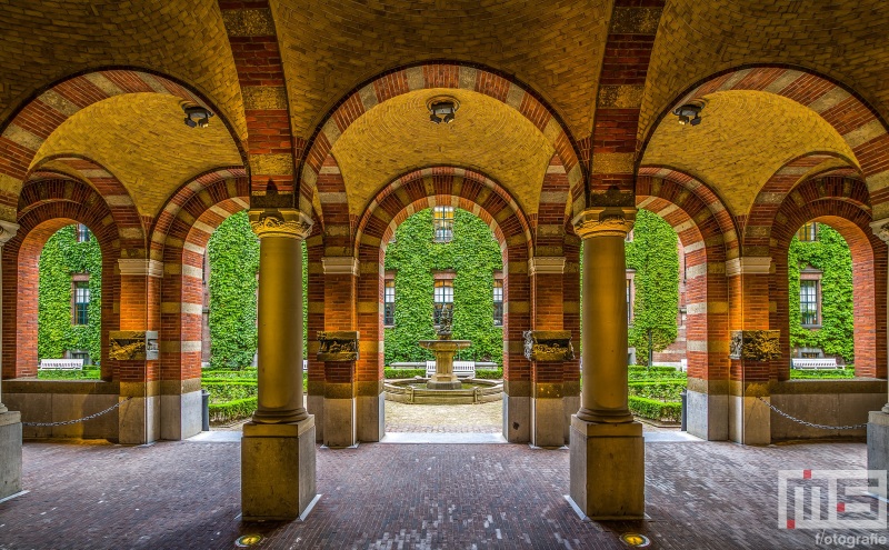 Het Stadhuis op de Coolsingel in Rotterdam