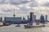 Het Hr. Ms. de Zeven Provinciën F802 in de haven van Rotterdam