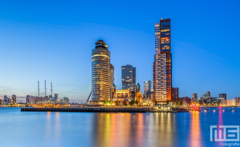 Te Koop | De Wilhelminapier in Rotterdam by Night