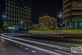 De lichtstrepen op de Wilhelminaplein in Rotterdam by Night