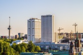 Het Erasmus MC en de Euromast in Rotterdam