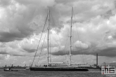Het luxe jacht Aquijo in de Rotterdamse Waalhaven