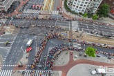 De Tour de France op het kruispunt Vasteland in Rotterdam Centrum