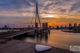 Te Koop | De zonsondergang in Rotterdam by Night met de Erasmusbrug
