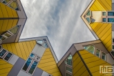 De Kubuswoningen in Rotterdam Centrum door Piet Blom