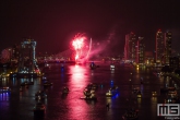 De vuurwerkshow tijdens de Wereldhavendagen in Rotterdam by Day
