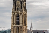 De kerktoren van de Laurenskerk in de binnenstad van Rotterdam