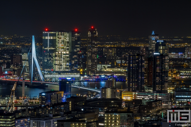 Te Koop | De skyline van Rotterdam by Night met de Erasmusbrug