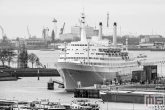Te Koop | Het cruiseschip ss Rotterdam in Rotterdam Katendrecht