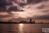 De zonsopkomst in Rotterdam met de Euromast