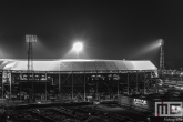 Te Koop | Het Feyenoord Stadion De Kuip in Rotterdam by Night tijdens een speelavond in zwart/wit