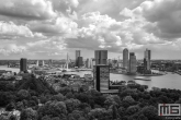 Te Koop | Het Park in Rotterdam met Rotterdamse wolken in zwart/wit