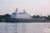 Het marineschip Zr.Ms. Rotterdam L800 tijdens de Wereldhavendagen in Rotterdam