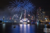 De vuurwerkshow van het avondprogramma van de Wereldhavendagen in Rotterdam
