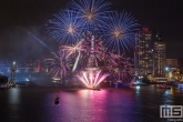 Te Koop | De vuurwerkshow van het avondprogramma van de Wereldhavendagen in Rotterdam