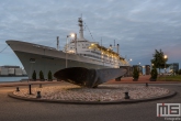 Te Koop | Het cruiseschip ss Rotterdam in Rotterdam Katendrecht