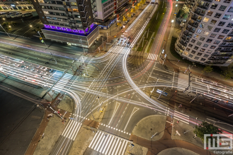 Te Koop | Het Vasteland aan de voet van de Erasmusbrug in Rotterdam by Night