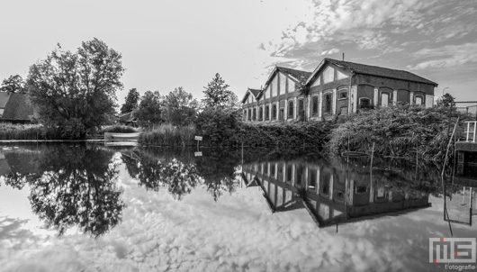 Het gemaal ’t Hooft van Benthuizen in Puttershoek | Cover