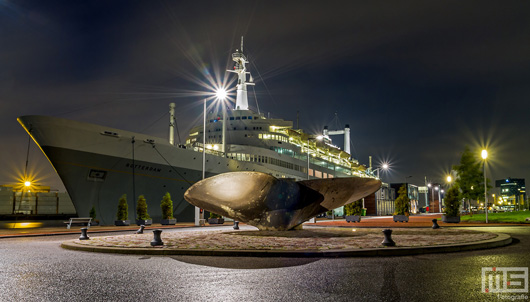 Het Cruiseschip ss Rotterdam in Rotterdam Katendrecht | Cover Small